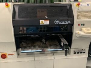 Universal 4688A SMT Pick & Place Machine Front